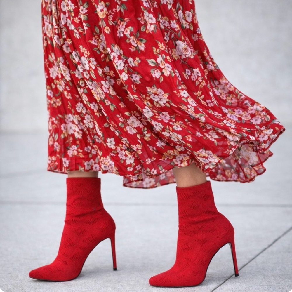 ASOS Red Knit Sock Boots Stiletto Heel Stretch Ankle Boot Y2K Statement Sz 7